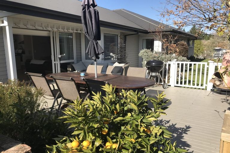 Photo of property in 16 Hakatere Road, Pegasus, 7612