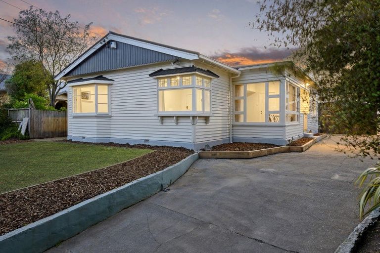 Photo of property in 121 Eastern Terrace, Beckenham, Christchurch, 8023