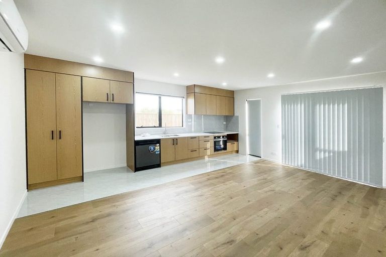 Photo of property in 16 Kaapehu Street, Karaka, 2578