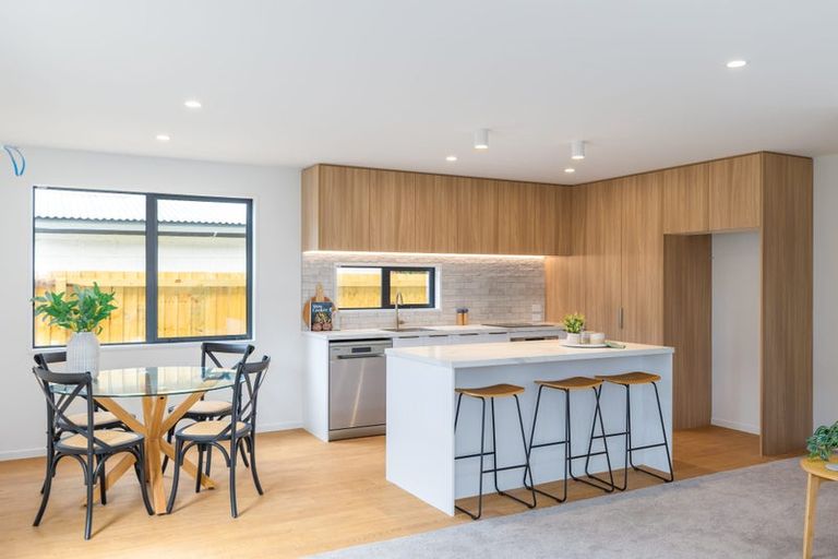 Photo of property in 96a Willryan Avenue, New Brighton, Christchurch, 8083