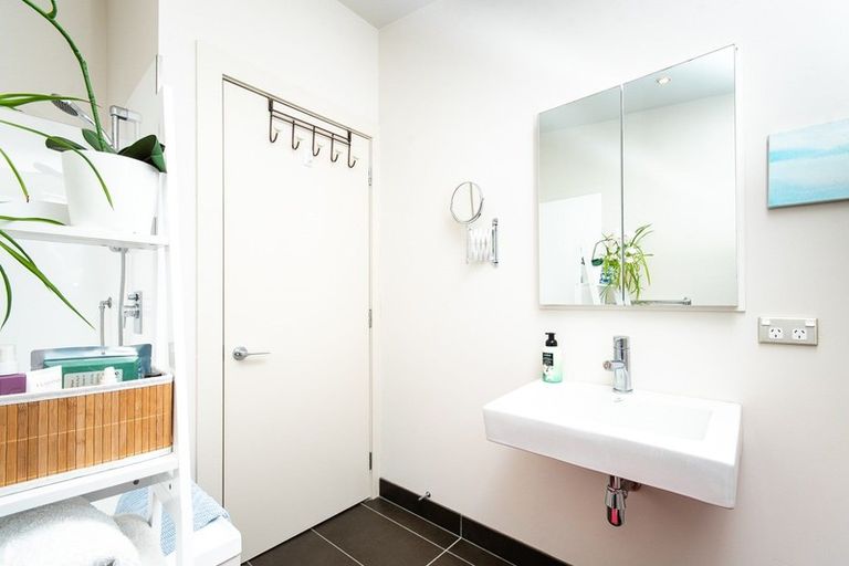 Photo of property in The Terraces, 4/9 Humber Street, Pandora, Napier, 4110