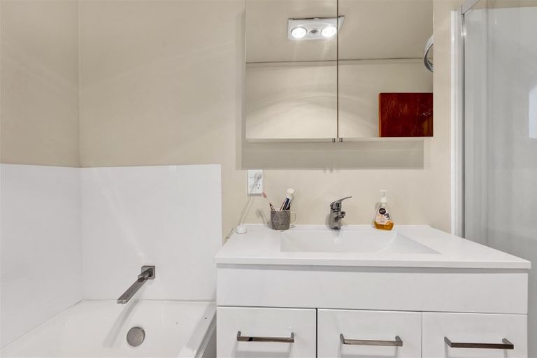 Photo of property in 33 Mangati Road, Bell Block, New Plymouth, 4312