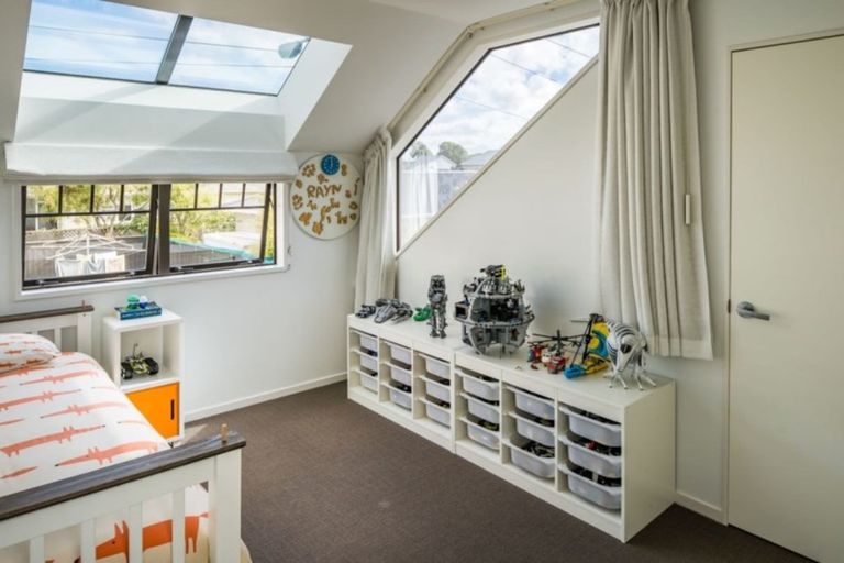 Photo of property in 374 Muritai Road, Eastbourne, Lower Hutt, 5013