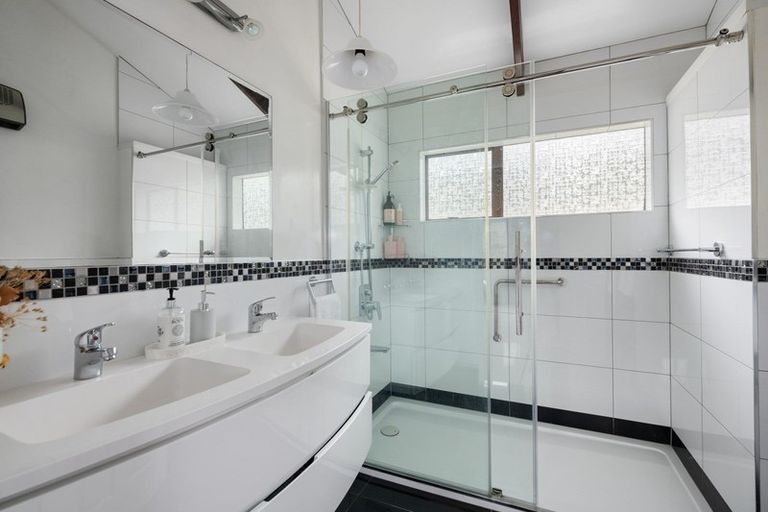 Photo of property in 52 Major Drive, Kelson, Lower Hutt, 5010