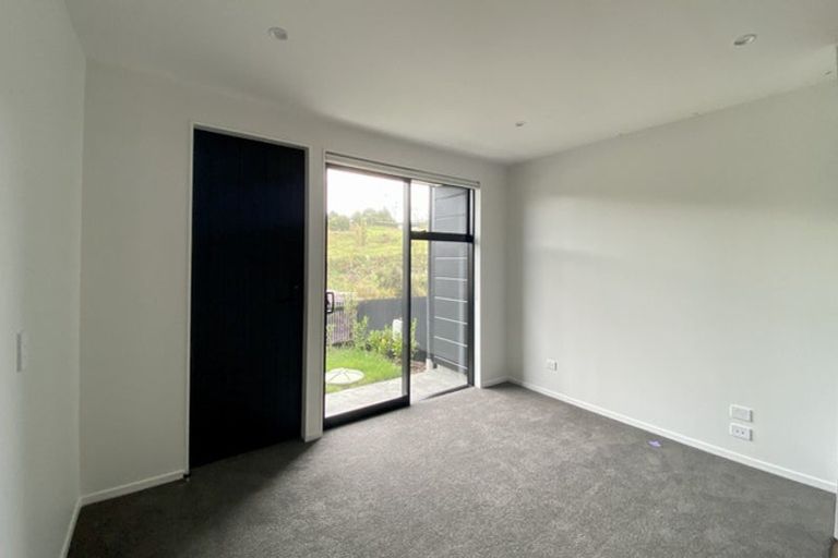 Photo of property in 10 Tuputupu Drive, Kumeu, 0810