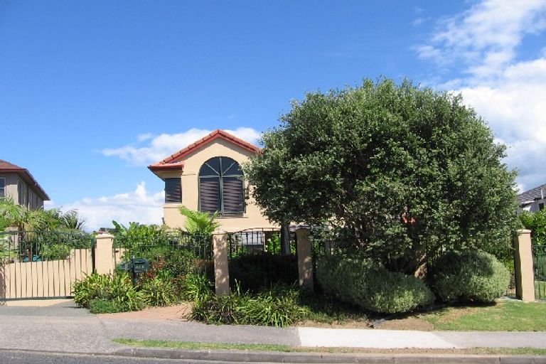 Photo of property in 8 Gilberd Place, Torbay, Auckland, 0630