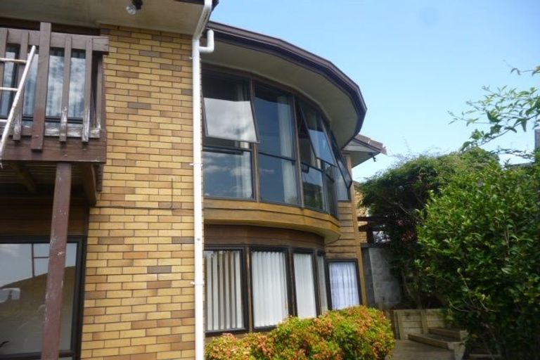 Photo of property in 1/30 Mark Edward Drive, Half Moon Bay, Auckland, 2012