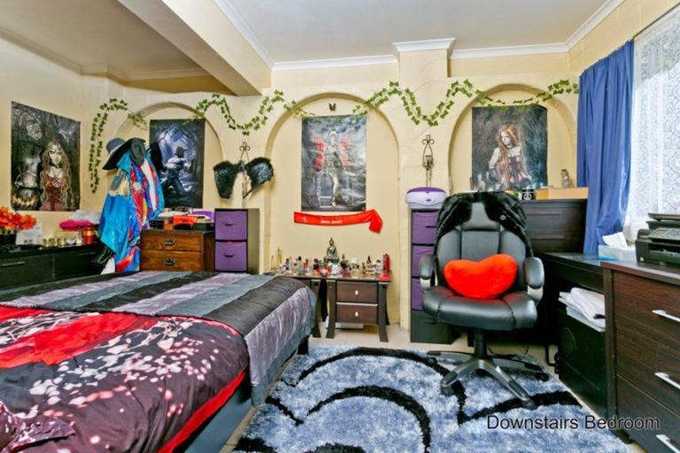 Photo of property in 88 Ayton Drive, Totara Vale, Auckland, 0629