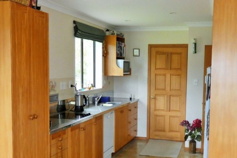 Photo of property in 187 Muhunoa Road West, Ohau, Levin, 5570