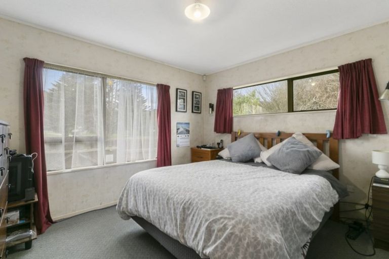 Photo of property in 98a Reynolds Street, Taita, Lower Hutt, 5011