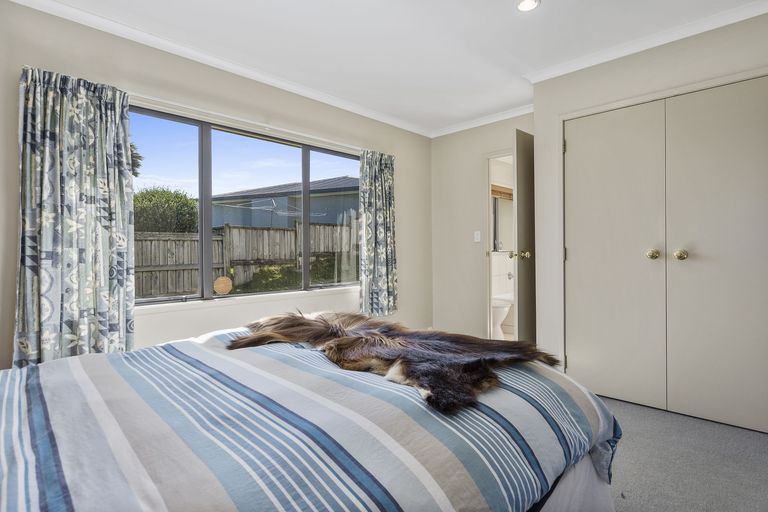 Photo of property in 76 Osprey Drive, Welcome Bay, Tauranga, 3112