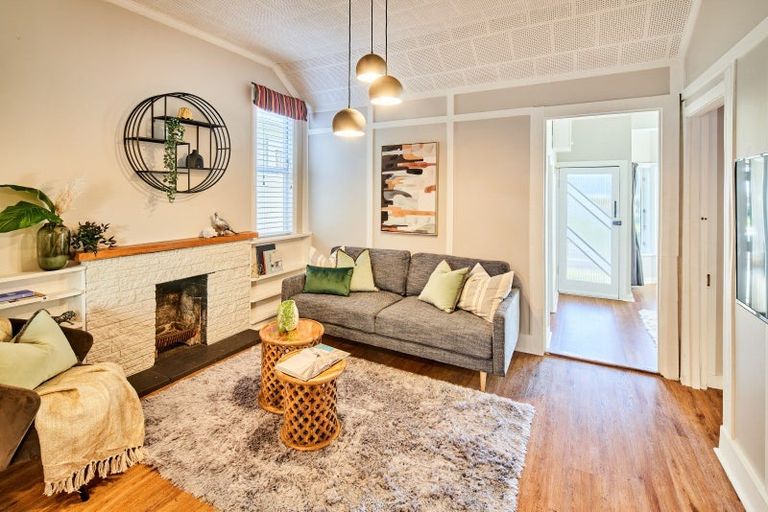 Photo of property in 197 Marine Parade, Seatoun, Wellington, 6022