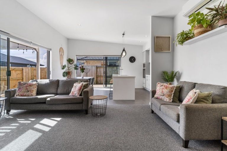 Photo of property in 8 Selliera Place, Papamoa Beach, Papamoa, 3118