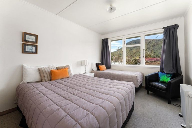 Photo of property in 8a Otago Street, Picton, 7220