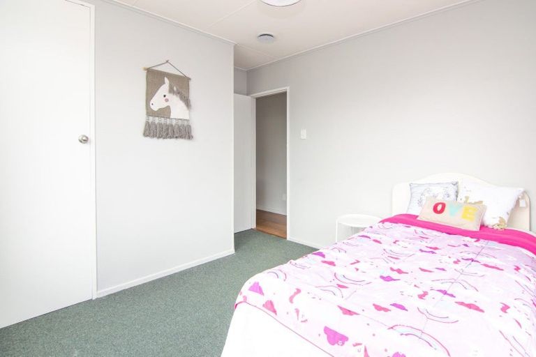 Photo of property in 53 Kaimanawa Street, Kelvin Grove, Palmerston North, 4414