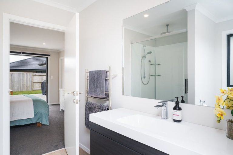 Photo of property in 97 Freedom Drive, Kelvin Grove, Palmerston North, 4470