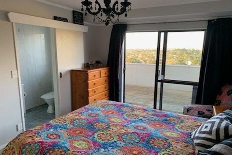 Photo of property in 20 Amery Place, West Harbour, Auckland, 0618