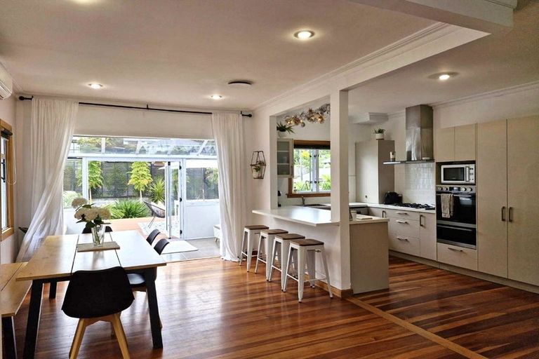 Photo of property in 60 Ballance Street, Lower Vogeltown, New Plymouth, 4310