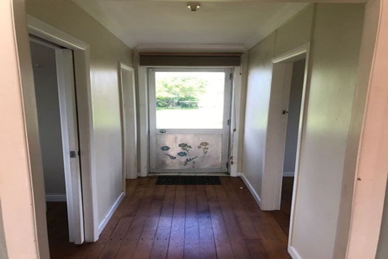 Photo of property in 39 Paritutu Road, Spotswood, New Plymouth, 4310