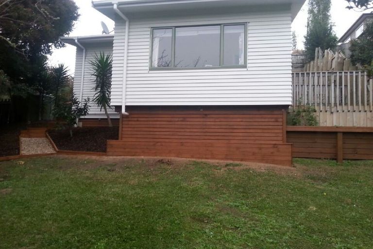 Photo of property in 66a Tamahere Drive, Glenfield, Auckland, 0629