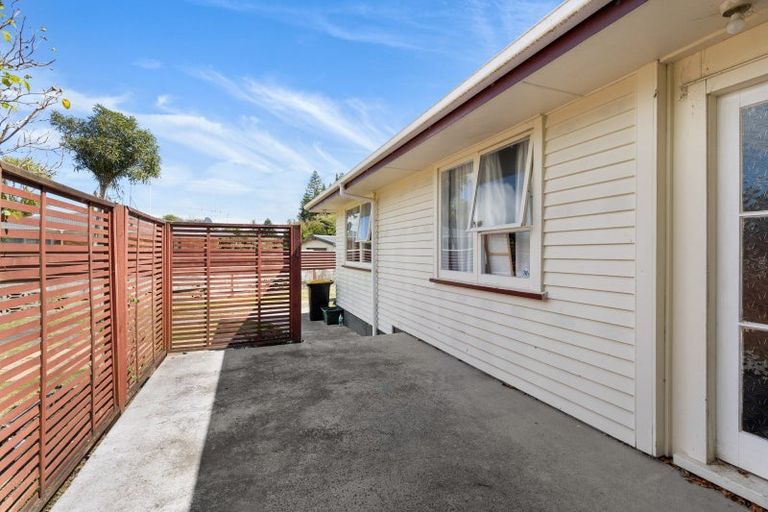 Photo of property in 16 Kenmore Place, Tokoroa, 3420