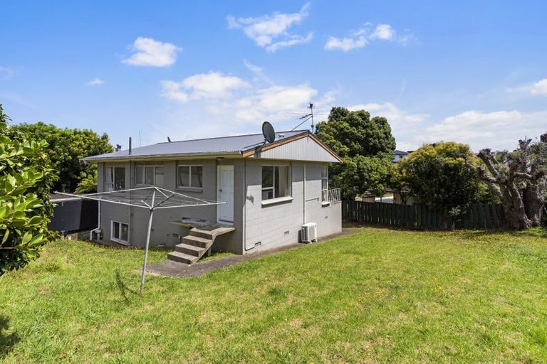 Photo of property in 3/68 Takutai Avenue, Half Moon Bay, Auckland, 2012