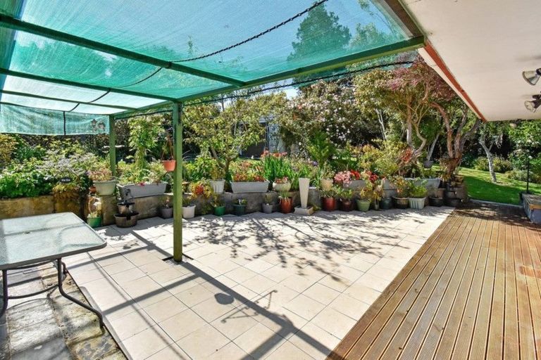 Photo of property in 10 Albertson Place, Manurewa, Auckland, 2102