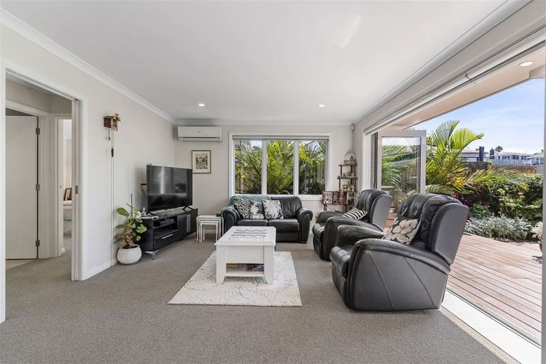 Photo of property in 2/67 Nelson Street, Howick, Auckland, 2014