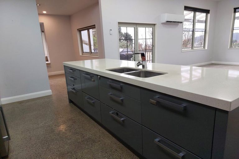 Photo of property in 25 Mortimer Terrace, Aro Valley, Wellington, 6021