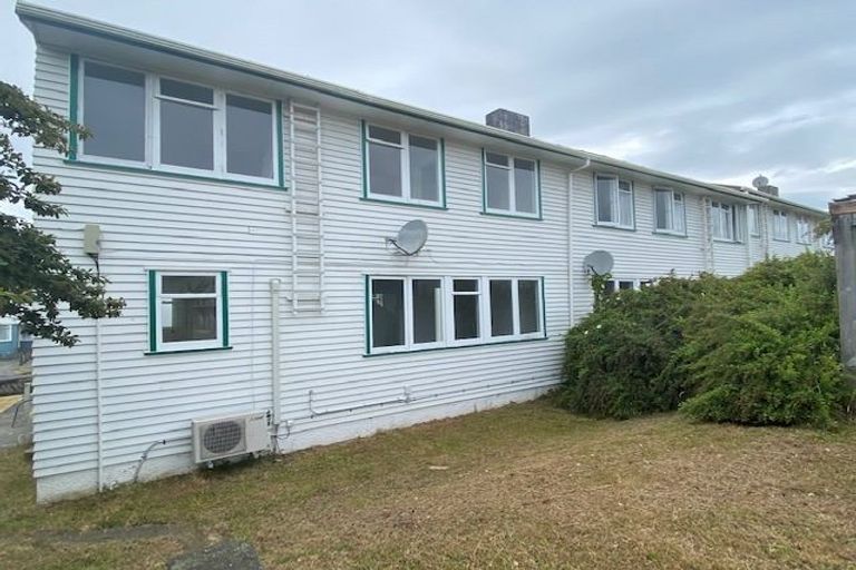 Photo of property in 24-30 Cheshire Street, Cannons Creek, Porirua, 5024