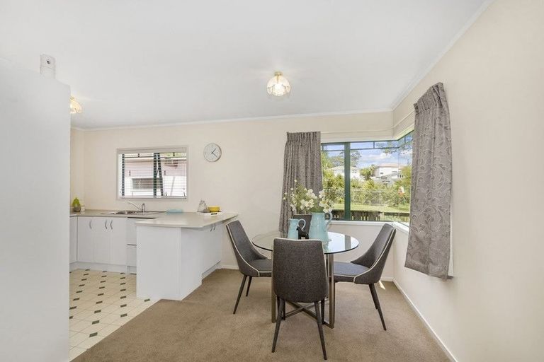 Photo of property in 9c John F Kennedy Place, Glen Eden, Auckland, 0602