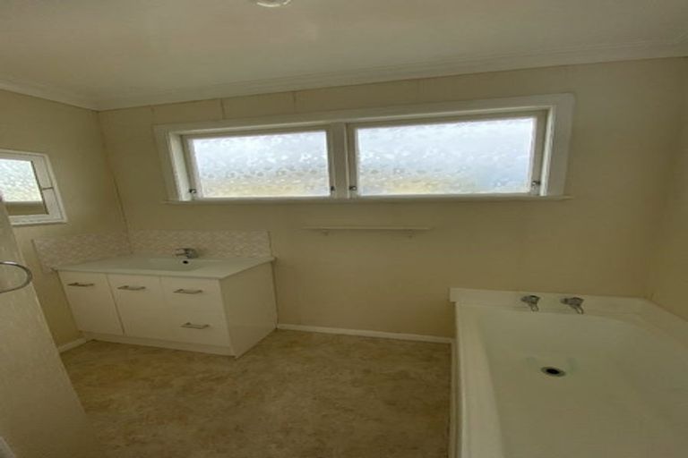 Photo of property in 20 Burn Street, Levin, 5510