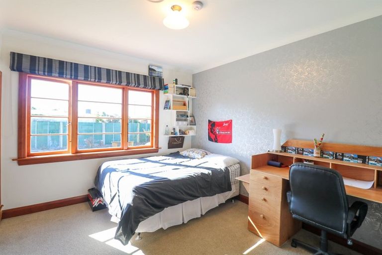 Photo of property in 17 Thackeray Street, Saint Andrews, 7988