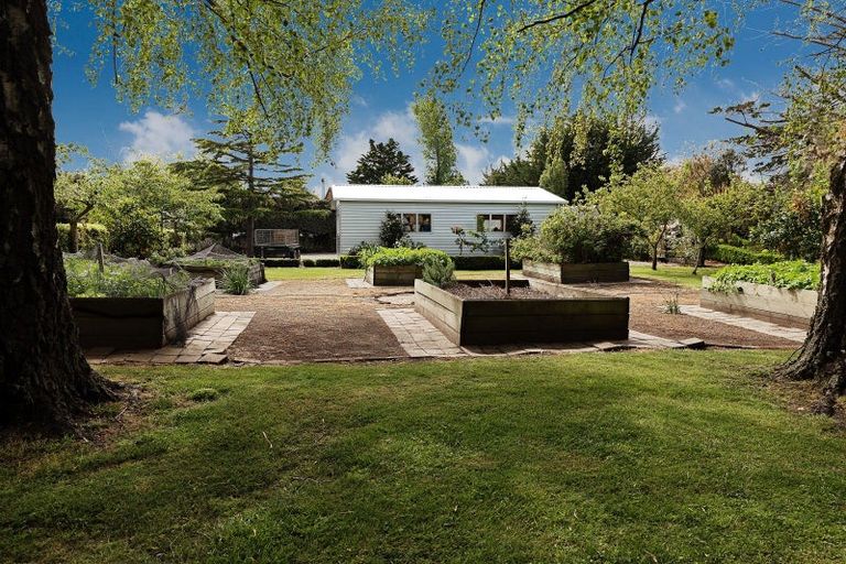 Photo of property in 64 Waikuku Beach Road, Waikuku, Rangiora, 7473
