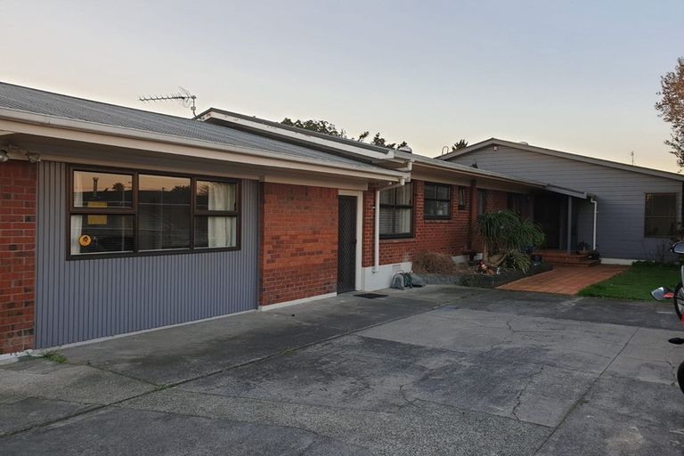 Photo of property in 12 Buckingham Crescent, Manukau, Auckland, 2025