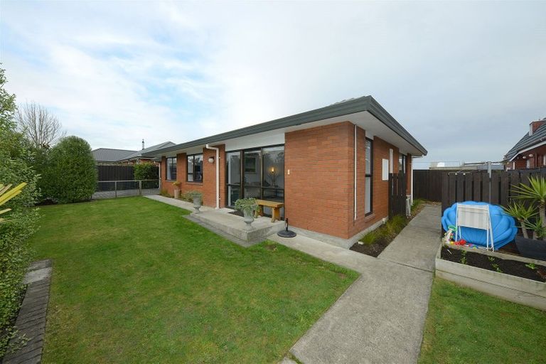 Photo of property in 11a Glenmore Avenue, Casebrook, Christchurch, 8051