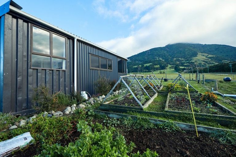 Photo of property in 235 Bay Paddock Road, Hapuku, Kaikoura, 7371