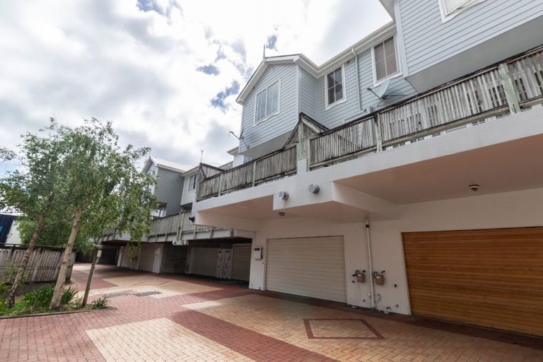 Photo of property in 156 Tinakori Road, Thorndon, Wellington, 6011