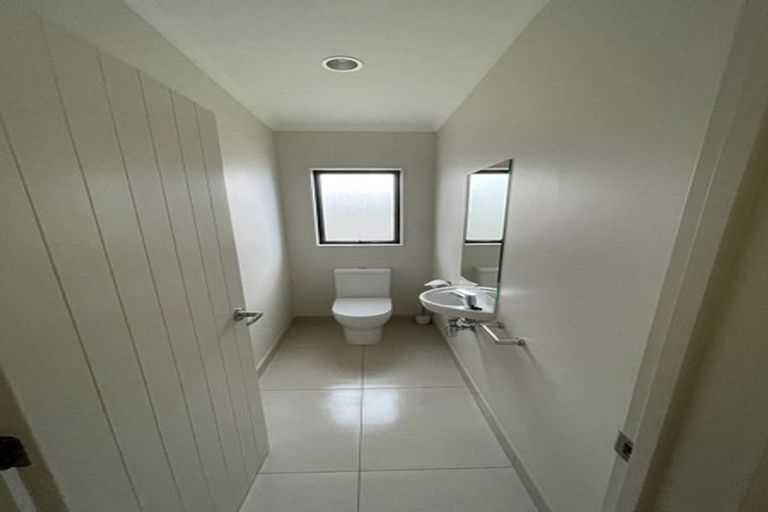 Photo of property in 35 Kuhanui Drive, Karaka, Papakura, 2113