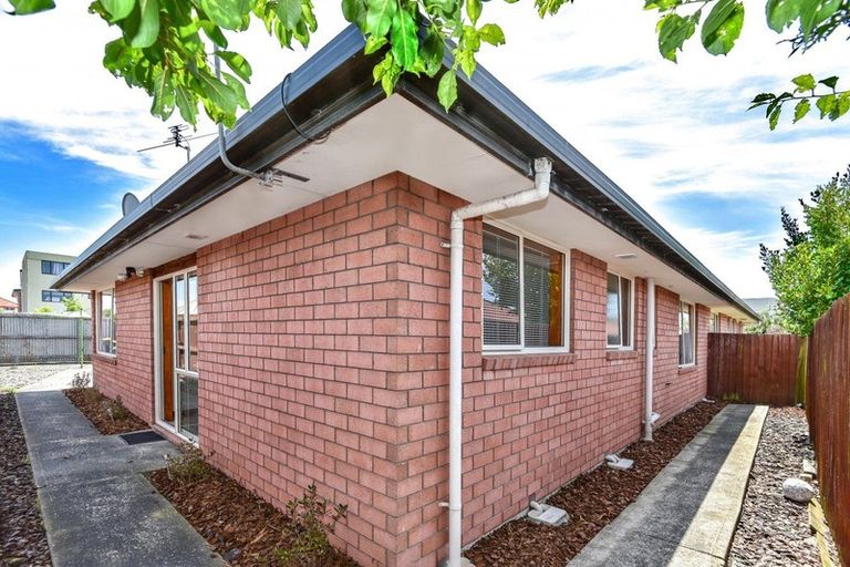 Photo of property in 3/43 Peverel Street, Riccarton, Christchurch, 8041