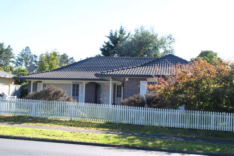 Photo of property in 147 Millhouse Drive, Golflands, Auckland, 2013