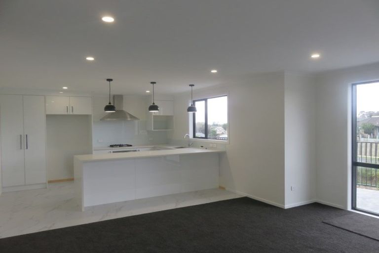 Photo of property in 16 Te Tiireke Drive, Glenview, Hamilton, 3206