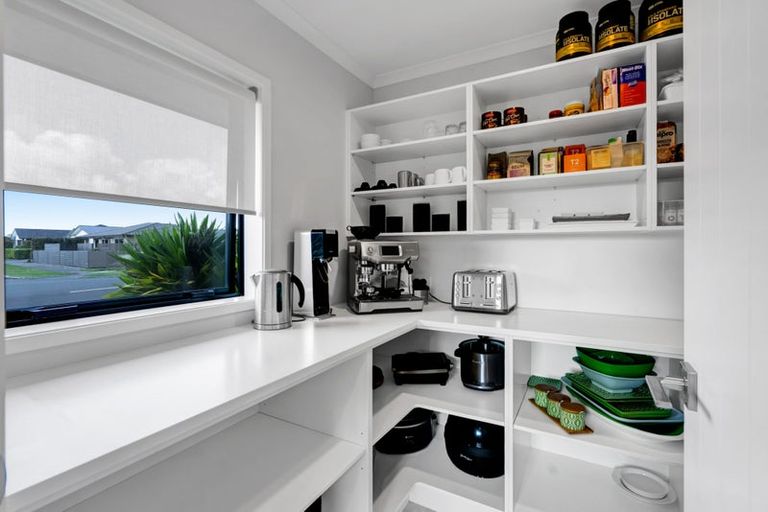 Photo of property in 65 Links Drive, Waiwhakaiho, New Plymouth, 4312