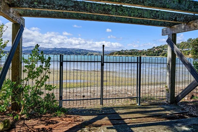 Photo of property in 89 Paremata Road, Paremata, Porirua, 5024