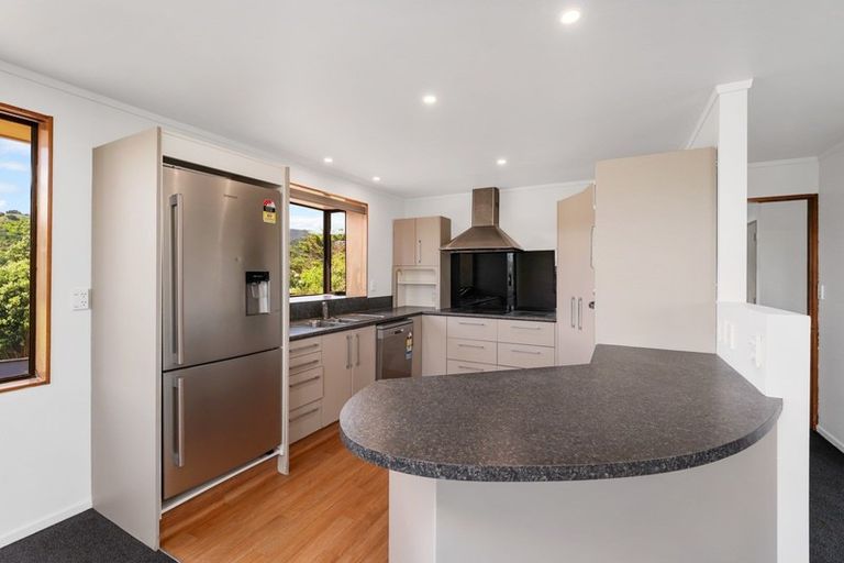 Photo of property in 5 Chilton Drive, Paraparaumu, 5032