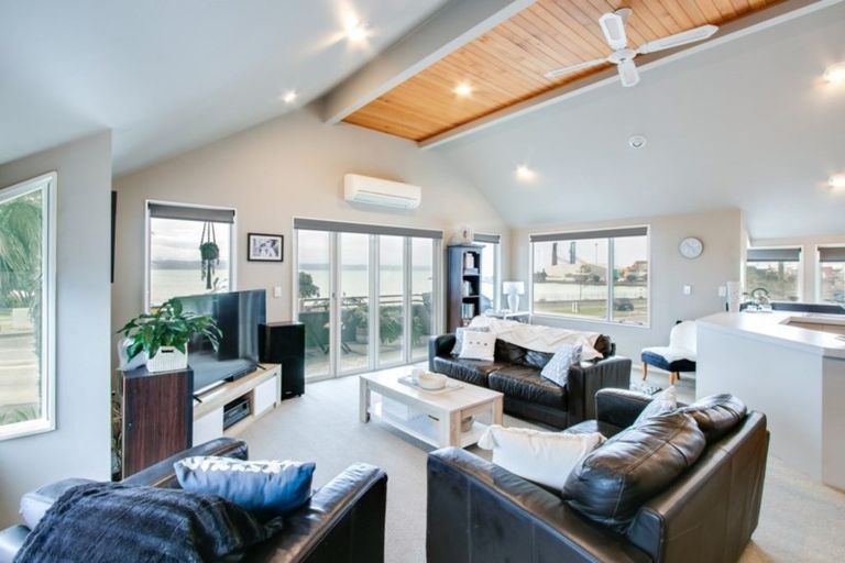 Photo of property in 7 Breakwater Road, Bluff Hill, Napier, 4110