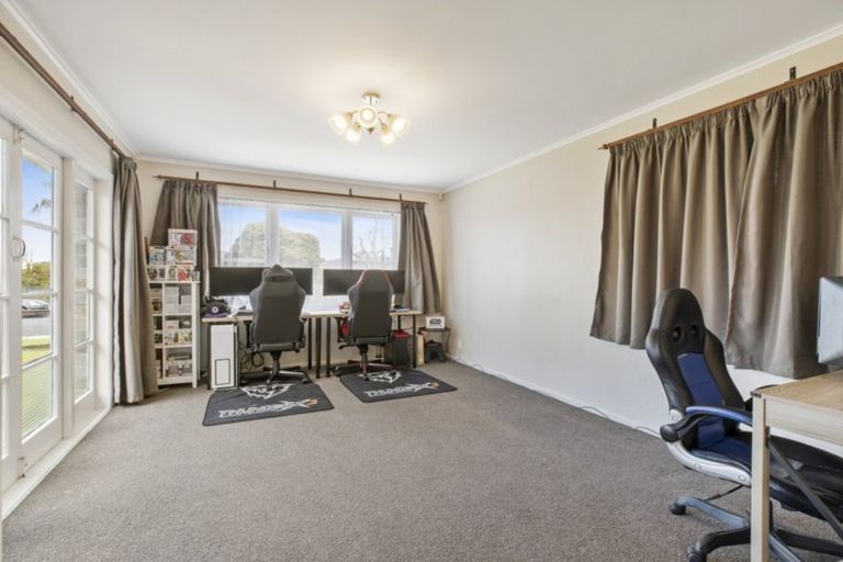 Photo of property in 1/4 Royal Arch Place, Rosehill, Papakura, 2113