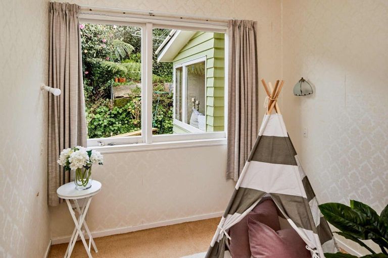 Photo of property in 45 Motuhara Road, Plimmerton, Porirua, 5026