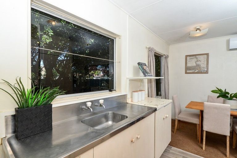 Photo of property in 39e Avalon Drive, Nawton, Hamilton, 3200