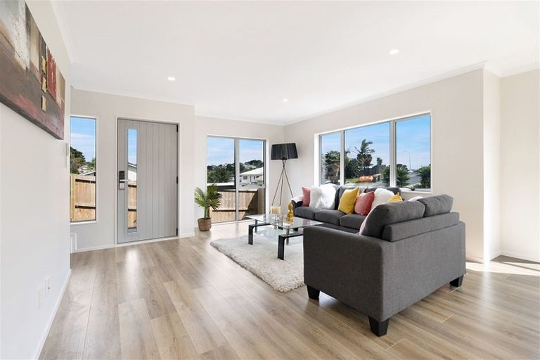 Photo of property in 2a Palmgreen Court, Stanmore Bay, Whangaparaoa, 0932